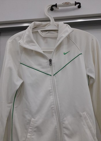 Nike Beyaz Fermuarlı Nike Kadın Ceket
