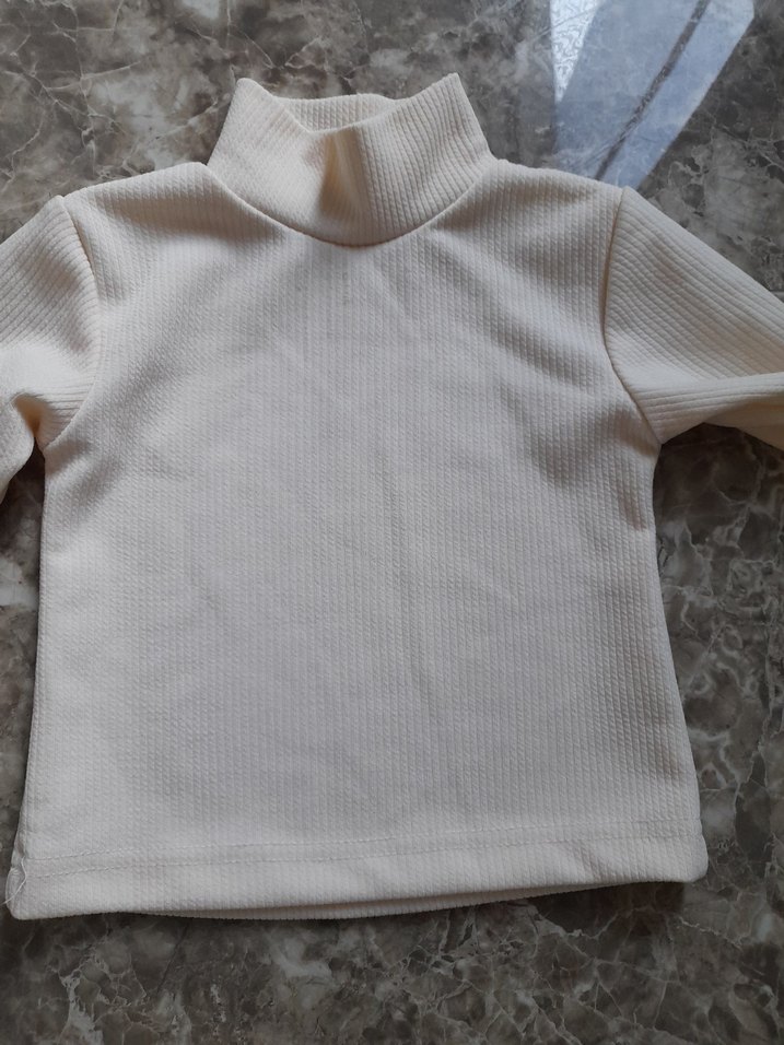 Beyaz kız Çocuk Boğazlı kolları kürk  buluz 1yaş  aylık - Görsel 3