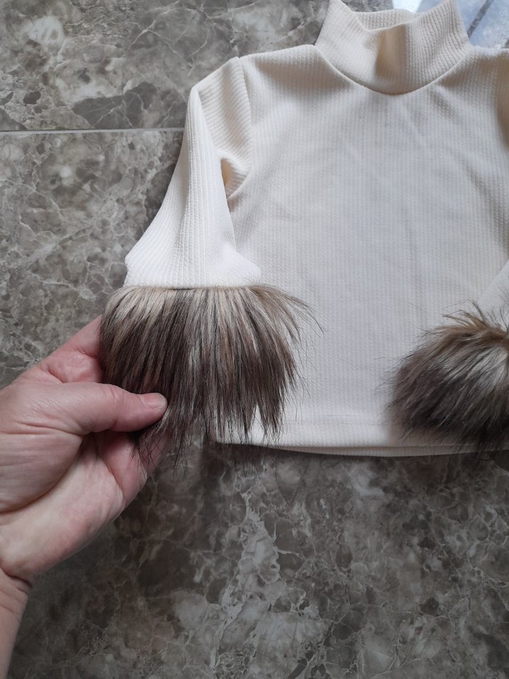 Beyaz kız Çocuk Boğazlı kolları kürk  buluz 1yaş  aylık - Görsel 2