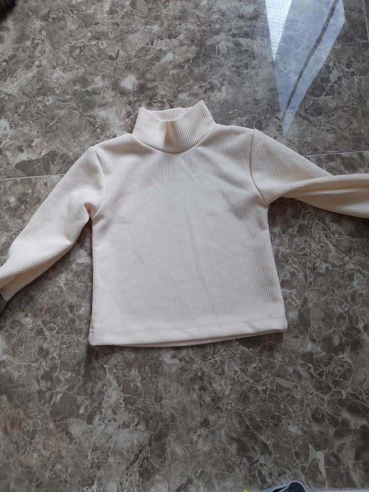 Beyaz kız Çocuk Boğazlı kolları kürk  buluz 1yaş  aylık - Görsel 5