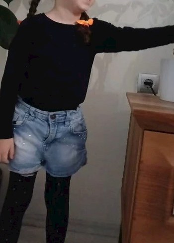 Kız Çocuk Mavi Denim Taşlı Şort omzu acık thşort - Görsel 4