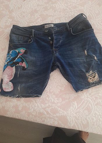 38 Beden Kadın Nakışlı Düğmeli Lacivert Denim Şort
