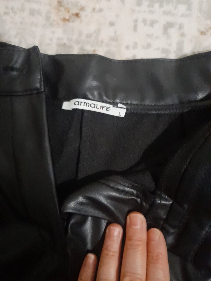 Kadın Siyah Deri  Mini Şort40beden yenı - Görsel 2