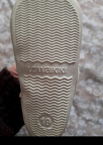 Kız Çocuk Parlak Beyaz Kürklü Ev  botu 19 numara - Görsel 4