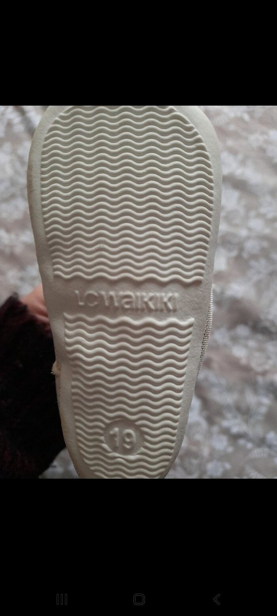 Kız Çocuk Parlak Beyaz Kürklü Ev  botu 19 numara - Görsel 4