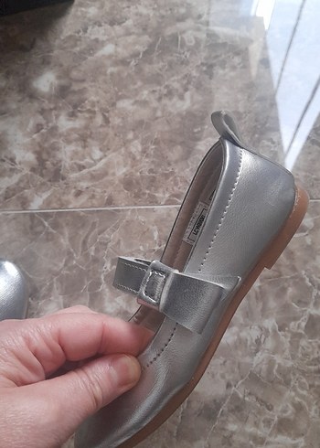 Kemerli Gri Kız Babet Ayakkabı 28 numara yenı sayılır - Görsel 2