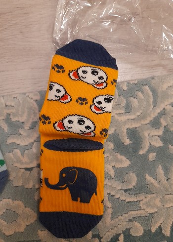 Mavi ve Gri Desenli Erkek Çorap 3 4 yaş yenı 2lı - Görsel 4