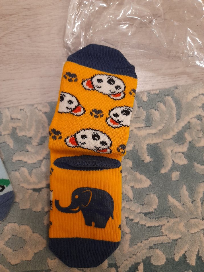 Mavi ve Gri Desenli Erkek Çorap 3 4 yaş yenı 2lı - Görsel 4