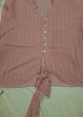 Düğmeli  Çizgili V Yaka Kadın Gömlek adil ısık marka - Görsel 5