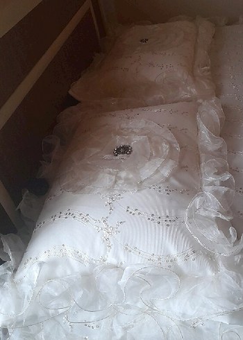 yatak örtüsü  cok şık yenı sayılır  ceyıze aldım  kulanmadım - Görsel 3