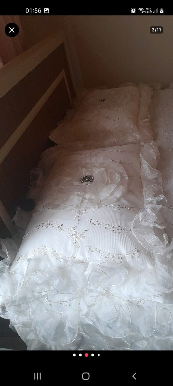 yatak örtüsü  cok şık yenı sayılır  ceyıze aldım  kulanmadım - Görsel 3