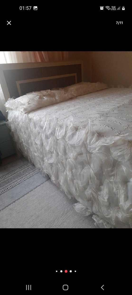 yatak örtüsü  cok şık yenı sayılır  ceyıze aldım  kulanmadım - Görsel 4