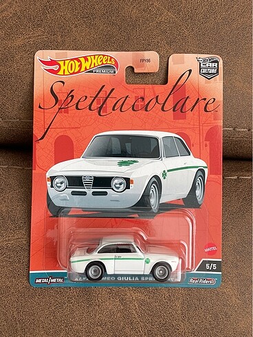 Hotwheels premium alfa romeo giulia sprint gta