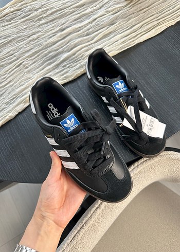 Adidas 39