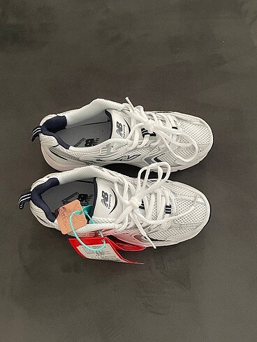 New Balance 530 Lifestyle ?White Navy Silver