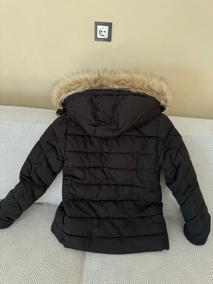 Kürklü Siyah Kadın Kışlık Mont Stradivarius - Görsel 5