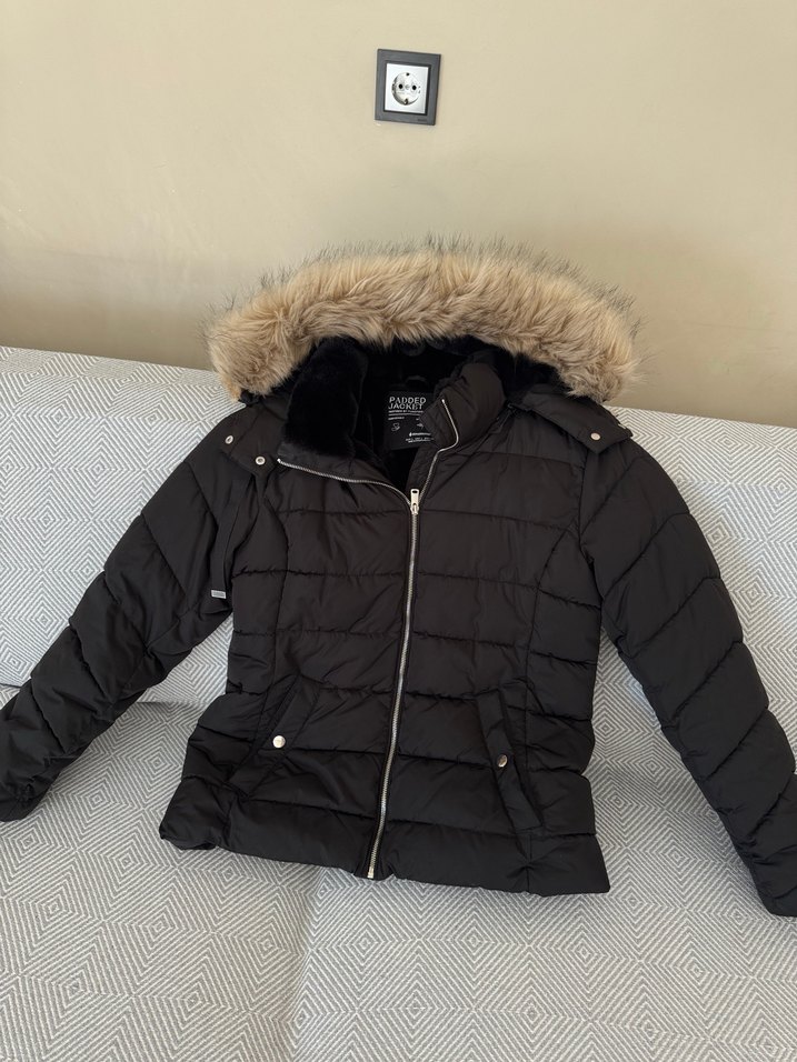 Kürklü Siyah Kadın Kışlık Mont Stradivarius - Görsel 3