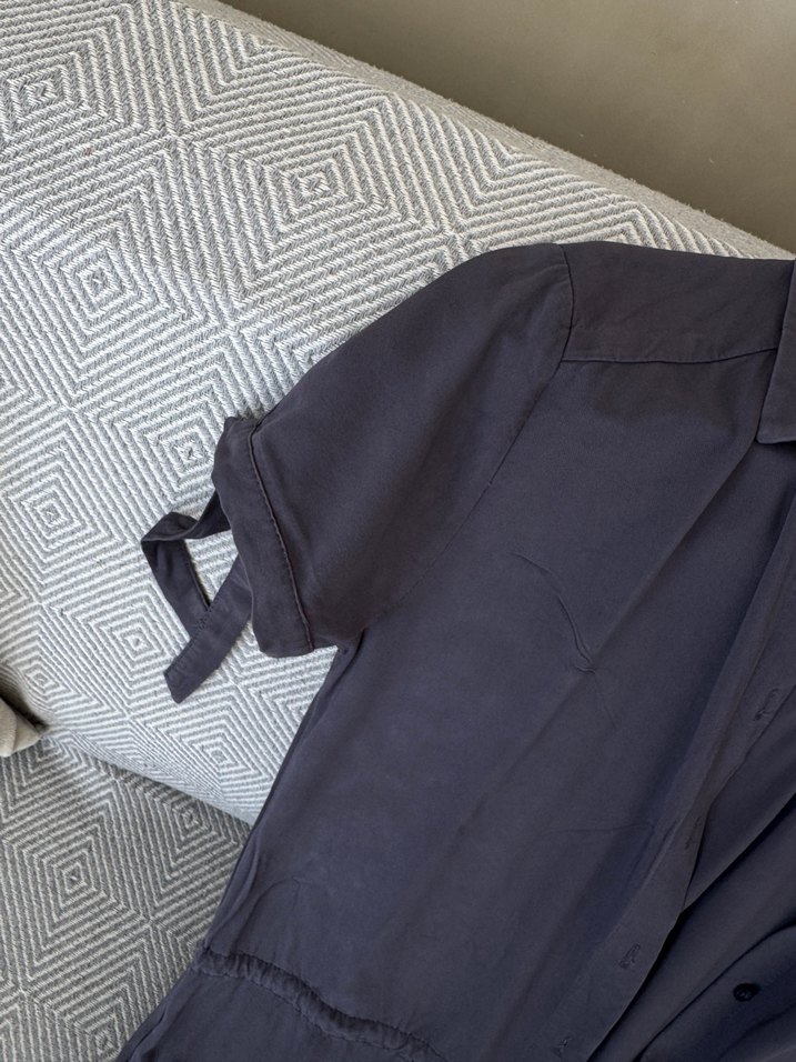 V Yaka Kemerli Gri Midi Elbise - Görsel 3