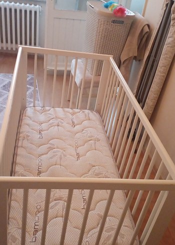Ikea Beyaz Ahşap Gulliver Bebek Karyolası 60×120 cm ve Yatak