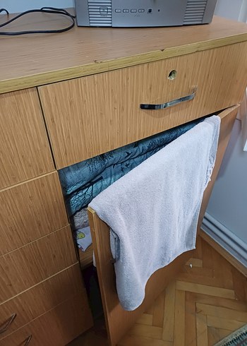 Ikea 5 çekmeceli komidin