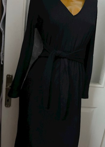 Bershka yırtmaçlı elbise - Görsel 3