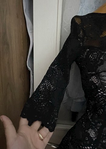 Dantel Detaylı hoş elbise - Görsel 4