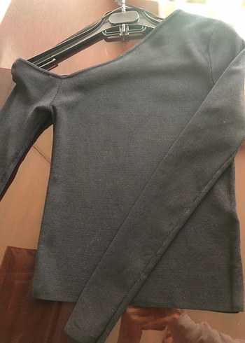 Asimetrik yaka zara triko bluz - Görsel 3