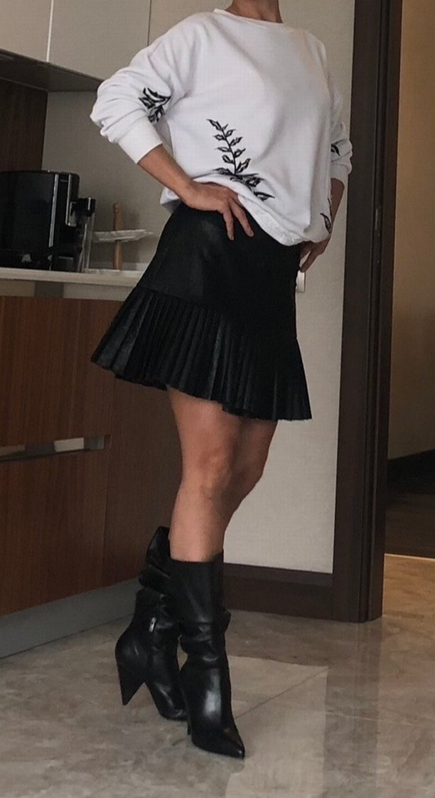 Deri Siyah Pileli Midi Etek - Görsel 4