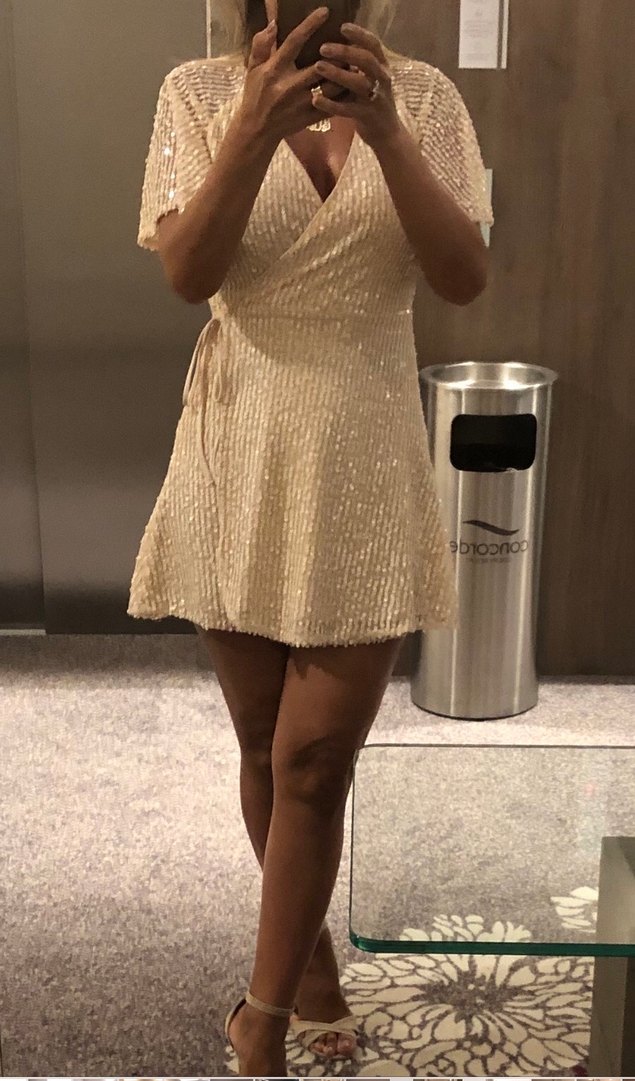 Pudra renkli kruvaze PAYET elbise - Görsel 4