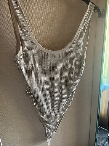 Zara giyilmemiş taşlı body