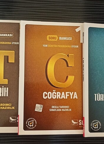 11.sınıf edebiyat,tarih , coğrafya soru bankaları 