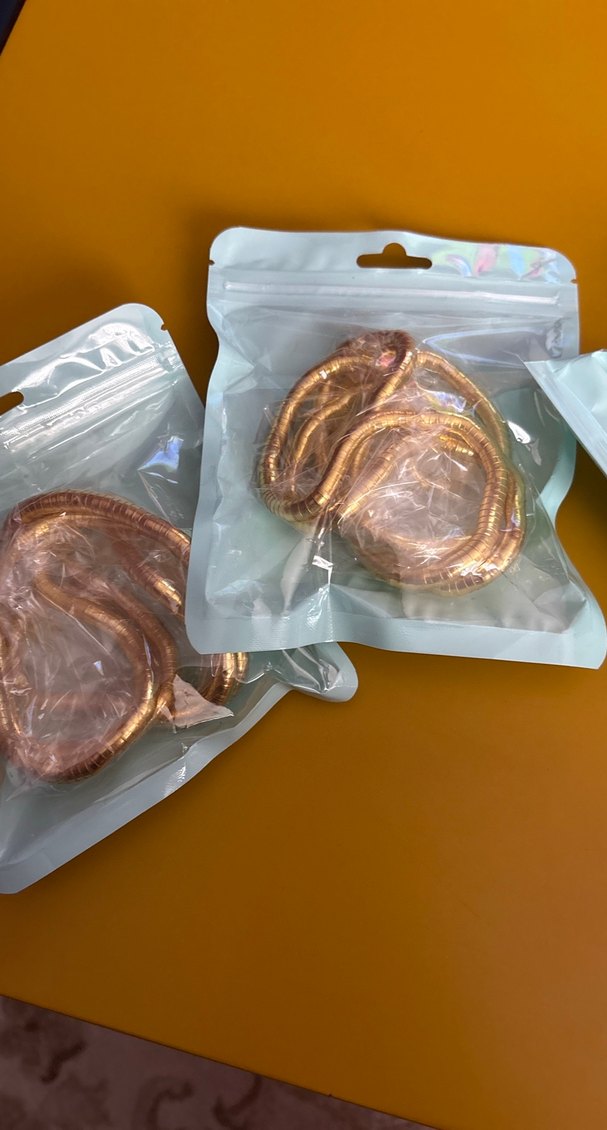 Altın Renkli Yılan Desenli Midi Kolye - Görsel 3