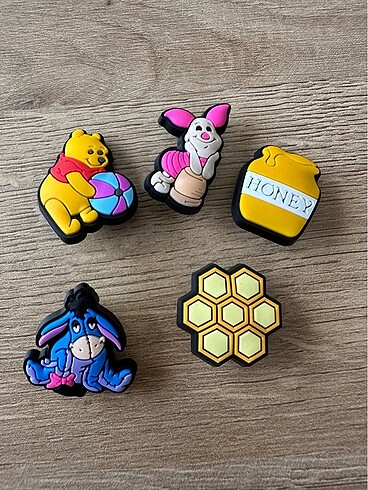 Beden sarı Renk Winnie the pooh corcs süsü