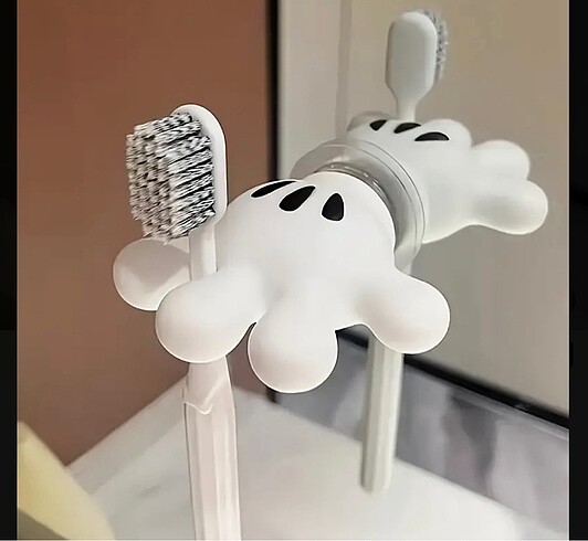 Mickey tutacak