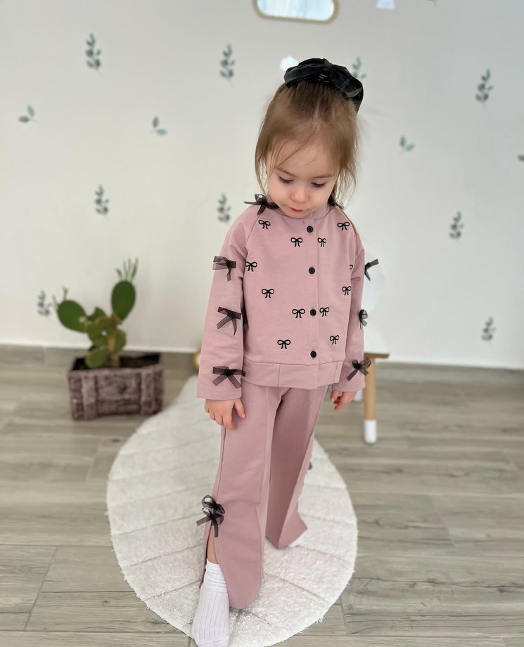 Düğmeli Pembe Nakışlı Kız Eşofman Takımı - Görsel 2