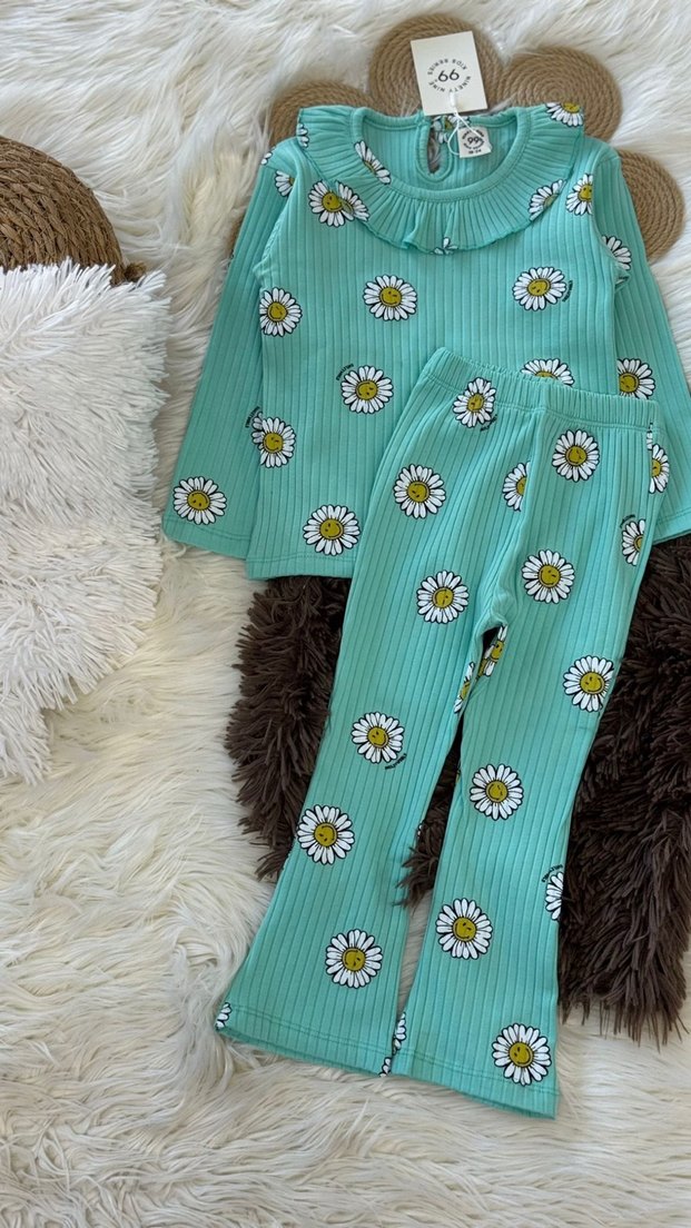 Turkuaz Kız Çocuk Gül Desenli Triko Takım - Görsel 2