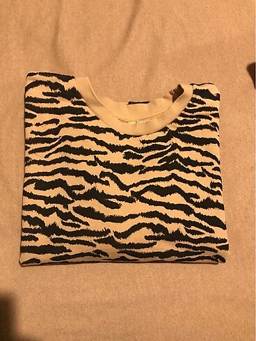 H&M Tshirt