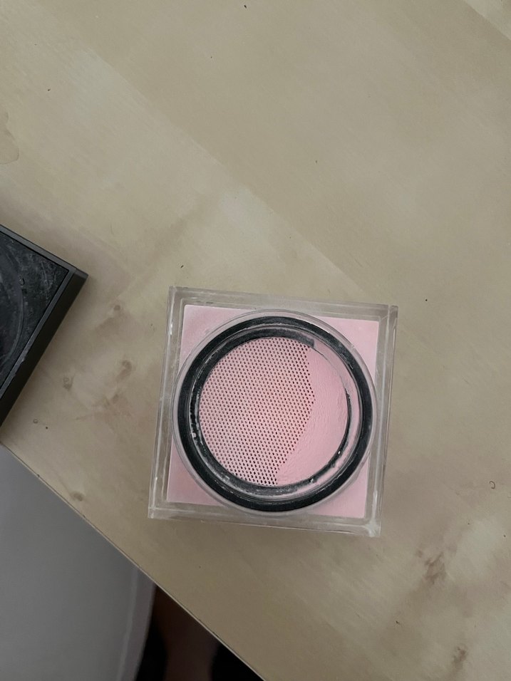 Huda Beauty cherry blossom powder - Görsel 4