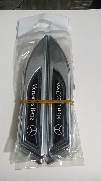 #Mercedes Çamurluk Arması 2 Adet 