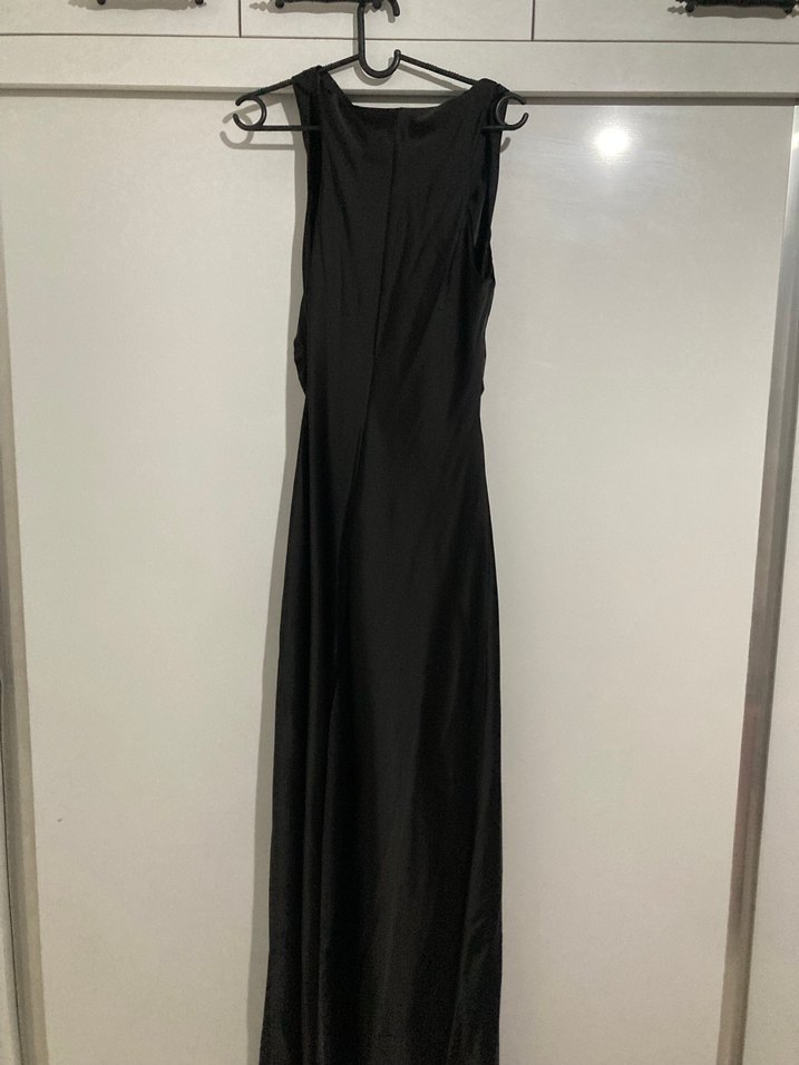 Siyah Saten Drapeli Uzun Elbise - Görsel 3