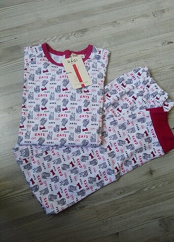 11-12 Yaş Beden çeşitli Renk DAGİ MARKA cocuk pijama takımı