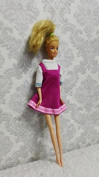 Barbie bebek