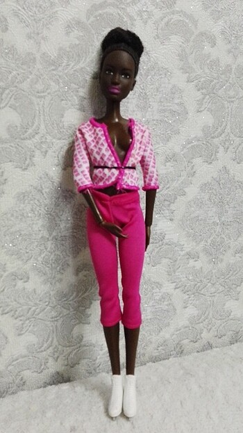 Barbie bebek