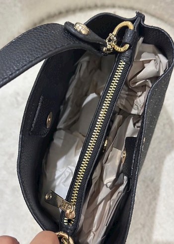 Vakko Charmli Zincir Detaylı Siyah Deri Çanta - Görsel 12