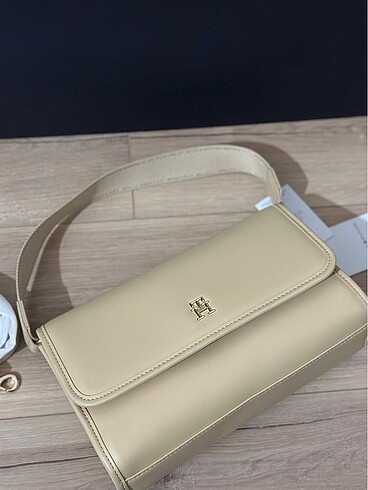 Beden ten rengi Renk Tommy hilfiger çanta