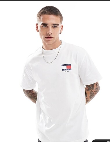 Tommy hilfiger tshirt