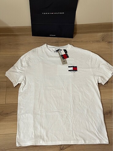 s Beden Tommy hilfiger tshirt