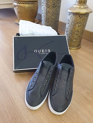 Guess Ayakkabı 41 numara