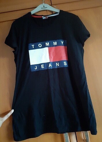 l Beden Tommy Jeans Tshirt