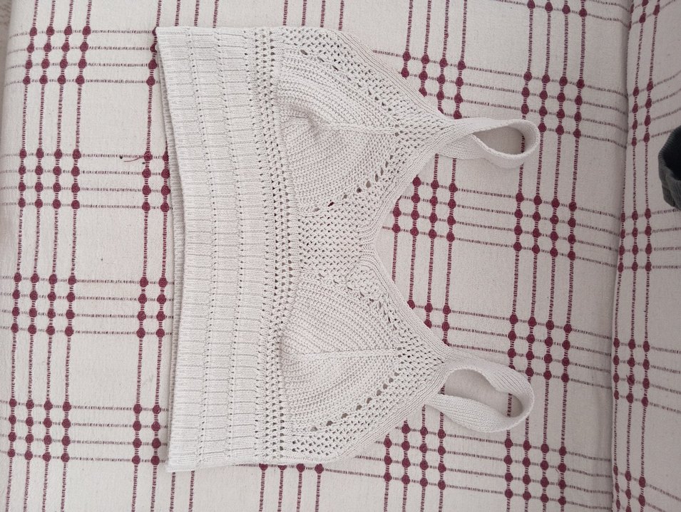 Nakış Detaylı Bej Örgü Hamile Hırkası - Görsel 2